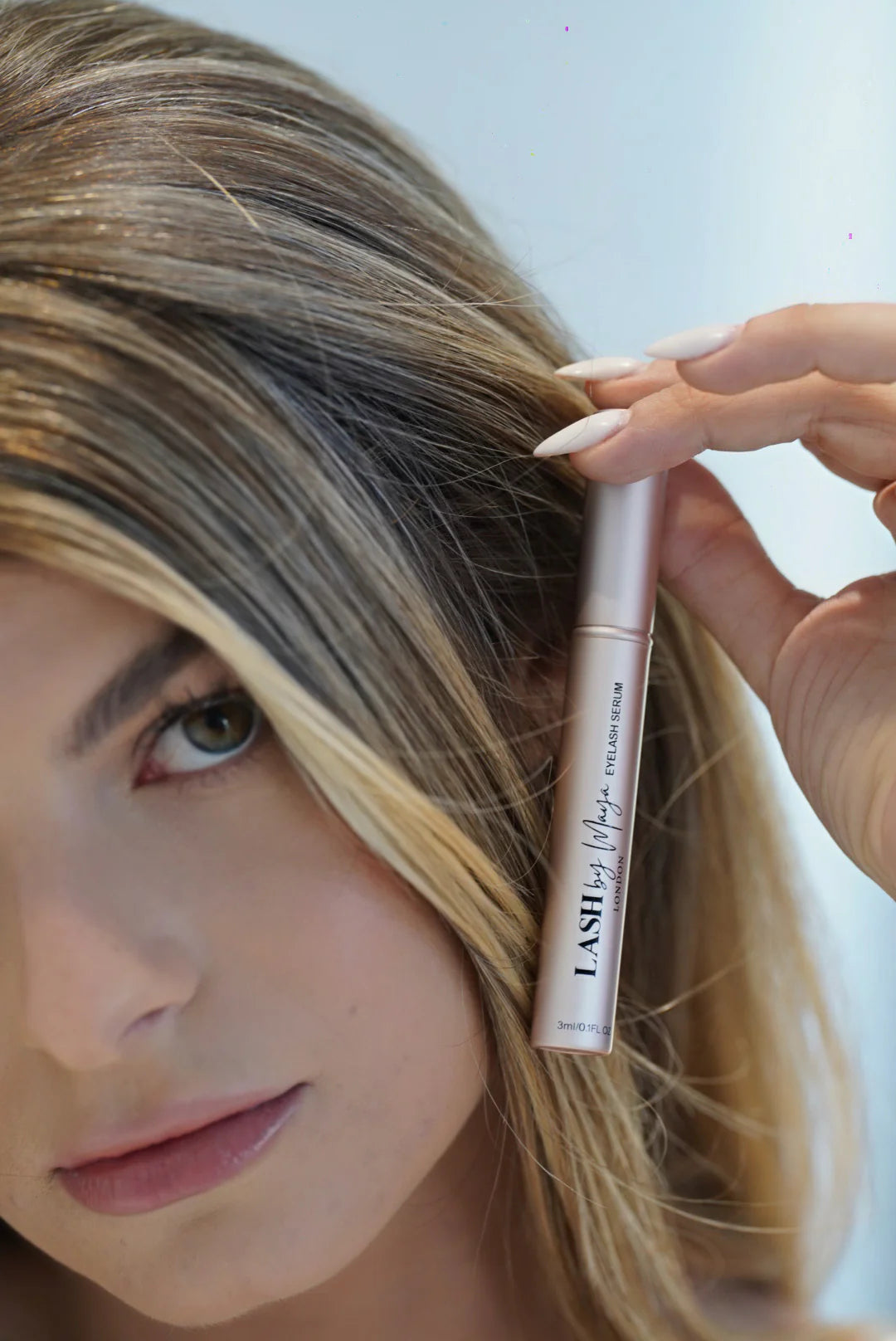 Hvordan anvender man serum + curler + mascara?